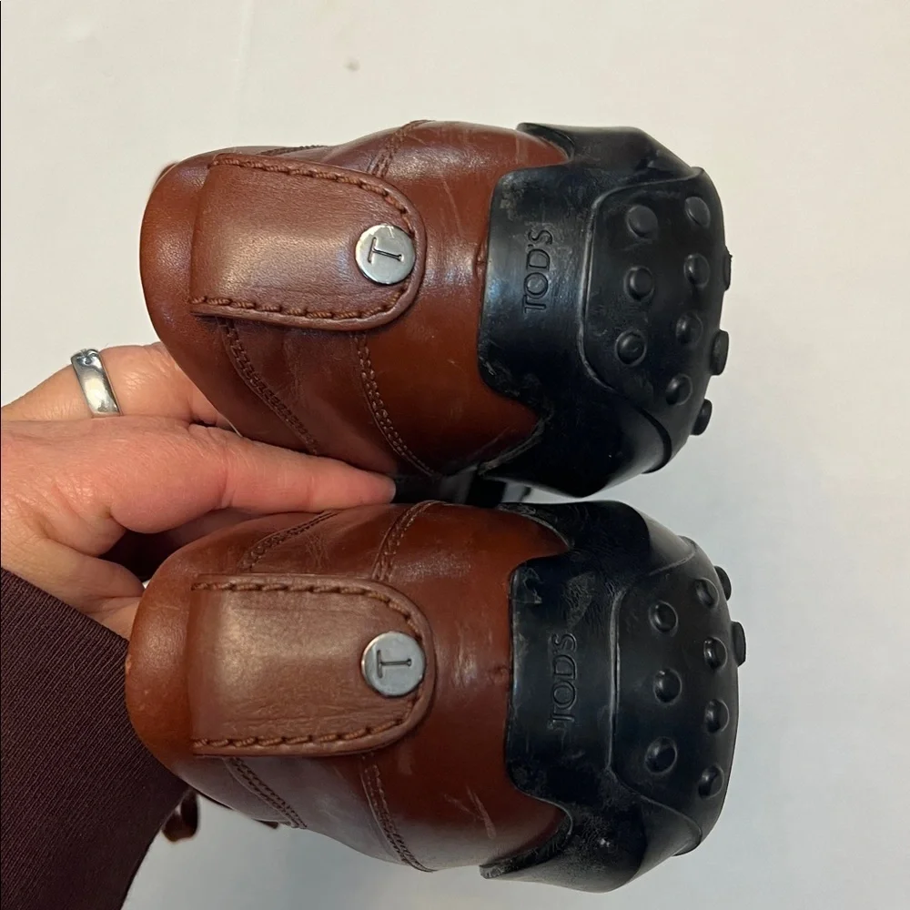 TOD’S WOMENS BROWN LEATHER DRIVING SHOES SIZE 38.5